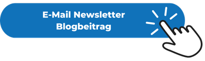 Ein blauer Button, welcher angeklickt wird mit dem Text „E-Mail Newsletter Blogbeitrag“